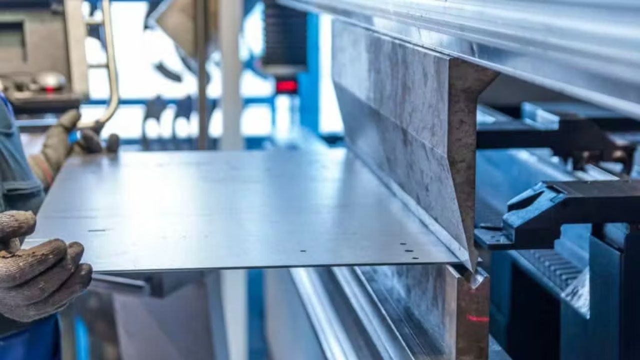 How Precision Sheet Metal Fabrication Improves Modern Manufacturing